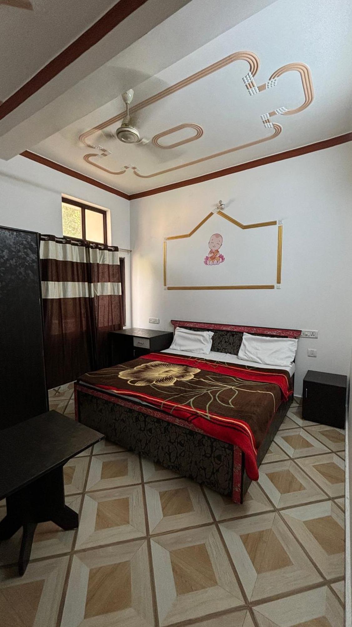 Sattva Cafe And Motel Rishīkesh Zewnętrze zdjęcie